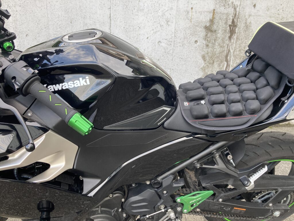 バイク パッセンジャー リア グラブ バーに適合するカワサキ用に適合